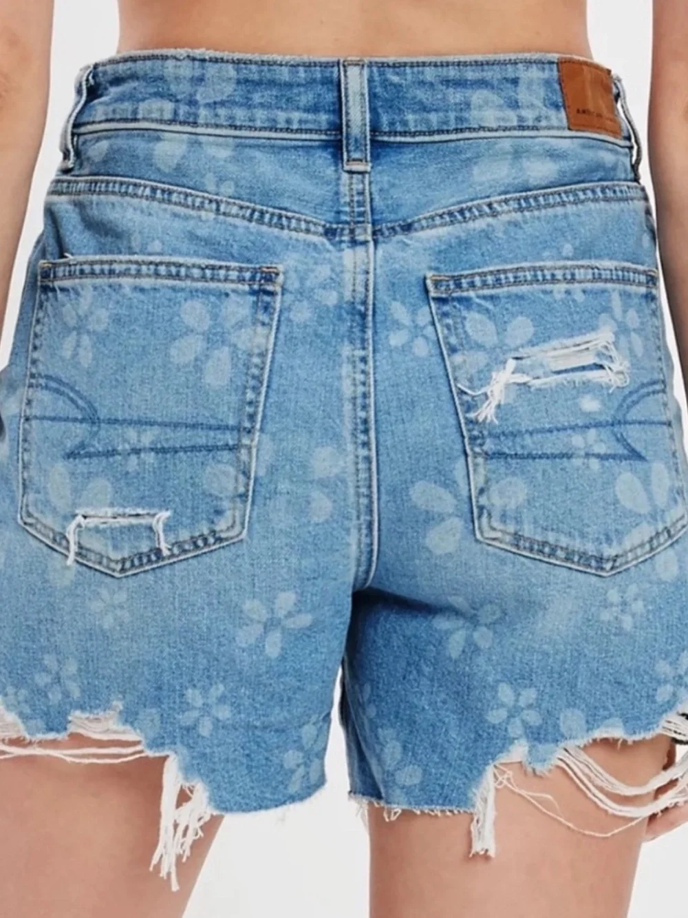 American Eagle Highest Rise Baggy Daisy Floral Denim Shorts Distressed Women's 4